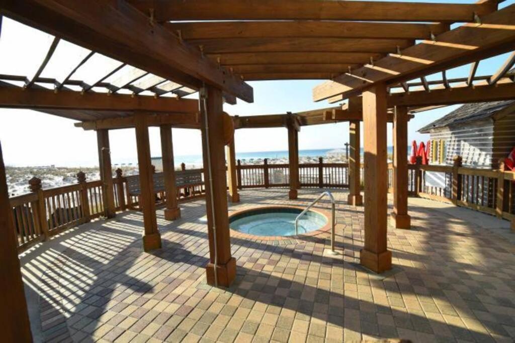 Pelican Beach Resort-Walkout Unit-On The Beach Destin Buitenkant foto